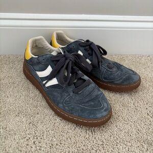 Coolway Goal Sneaker size 9.5 Yellow Blue